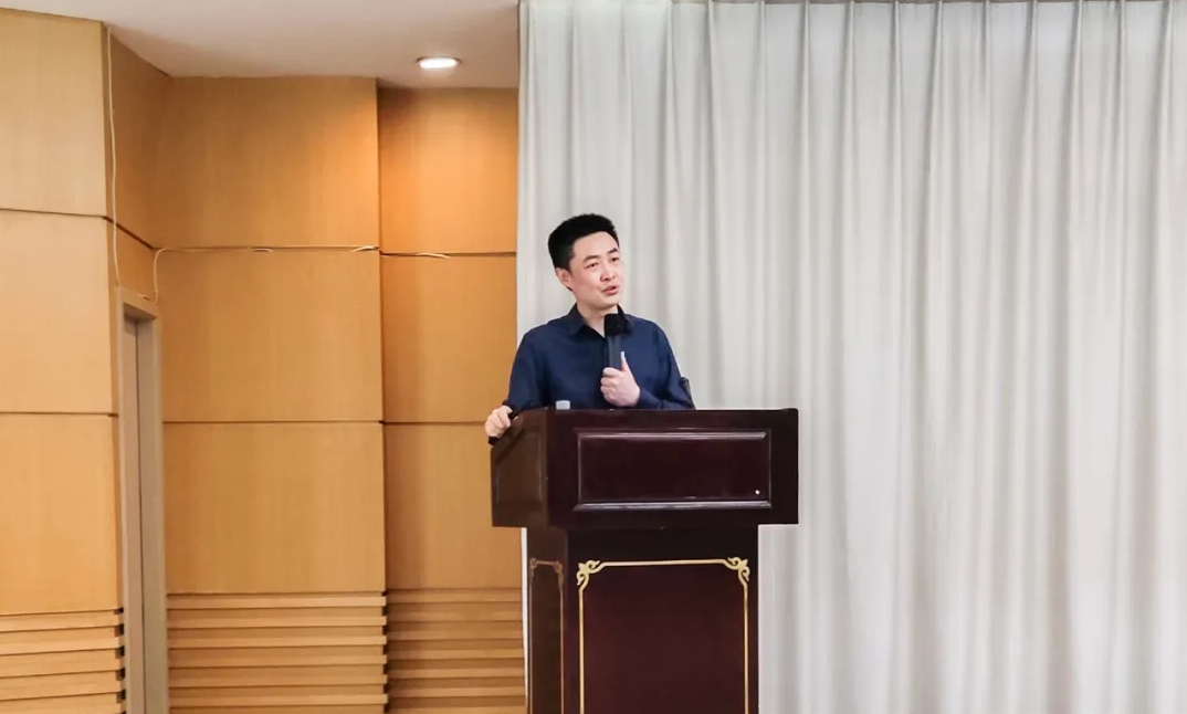 1594362947(1) 1594362947(1)